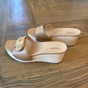 NWOB DR SCHOLLS Original Life Wedge Slide Sandal Tan Size 10